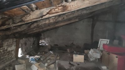 У Тернополі на даху будинку загорілися електричні кабелі У Тернополі на даху будинку загорілися електричні кабелі