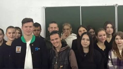 Тимчасово окупований Мелітополь, де окупанти проводять уроки з військової підготовки