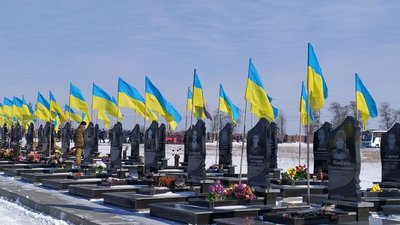 У Харкові прощаються з загиблим на Донбасі військовим У Харкові прощаються з загиблим на Донбасі військовим