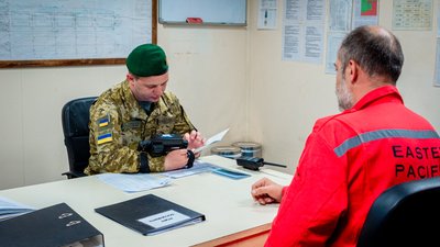 На Одещині прикордонники заборонили в'їзд до України 12 російським морякам