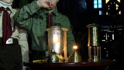 У Рівне привезли вогонь миру з Вифлеєма У Рівне привезли вогонь миру з Вифлеєма