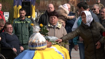 Із 34-річним солдатом Володимиром Стацюком попрощались у Рівному