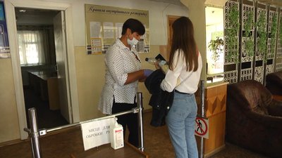 Так зустрічають студентів у гуртожитку Хмельницького університету управління й права. Фото: Суспільне Поділля Так зустрічають студентів у гуртожитку Хмельницького університету управління й права. Фото: Суспільне Поділля