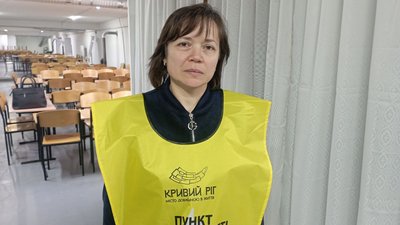 У Кривому Розі через перебої з електропостачанням жителі йдуть до пунктів незламності У Кривому Розі через перебої з електропостачанням жителі йдуть до пунктів незламності
