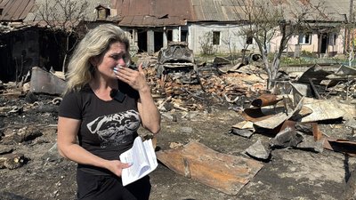 Родині переселенців із Луганщини немає де жити після нічної атаки шахедів у Полтаві