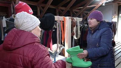 Питають про теплі одяг та взуття. Як у Кропивницькому працює соціальний гардероб Питають про теплі одяг та взуття. Як у Кропивницькому працює соціальний гардероб