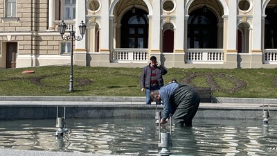 В Одесі після зими запрацювали перші фонтани В Одесі після зими запрацювали перші фонтани