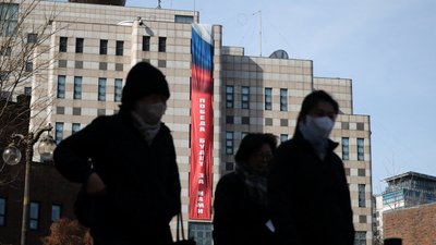 Банер з написом Перемога буде за нами
