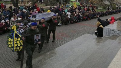 Шість захисників з Кіровоградщини посмертно отримали ордени "За мужність" Шість захисників з Кіровоградщини посмертно отримали ордени "За мужність"