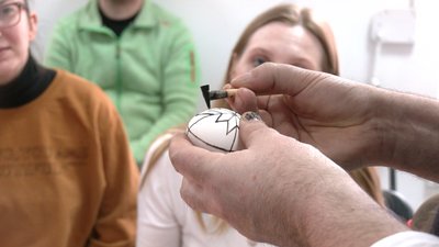 В Івано-Франківську відбувся майстер-клас з писанкарства В Івано-Франківську відбувся майстер-клас з писанкарства