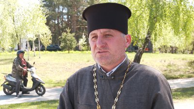 Конфлікт через церкву на Рівненщині: що кажуть сторони та як влада буде "мирити" парафіян Конфлікт через церкву на Рівненщині: що кажуть сторони та як влада буде "мирити" парафіян