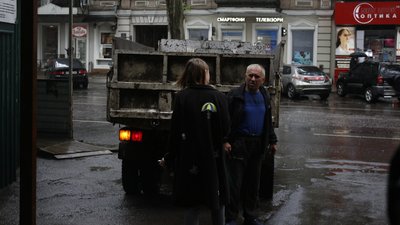 В Одесі на території друкарні Фесенка тривають будівельні роботи, містяни викликали поліцію В Одесі на території друкарні Фесенка тривають будівельні роботи, містяни викликали поліцію