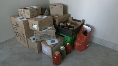У Луцьку волонтери збирають пасхальні страви для військових в зоні ООС У Луцьку волонтери збирають пасхальні страви для військових в зоні ООС