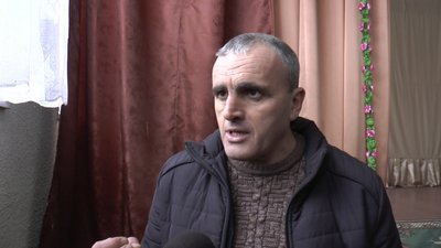 Громада села на Прикарпатті вирішує конфлікт між сусідами Громада села на Прикарпатті вирішує конфлікт між сусідами