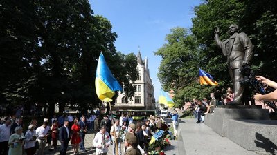 У Львові відзначають 25 річницю Конституції України У Львові відзначають 25 річницю Конституції України