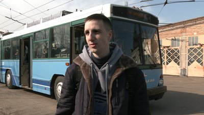 Єдиний у світі: у Черкасах курсував тролейбус-літак "Київ-12.05" Єдиний у світі: у Черкасах курсував тролейбус-літак "Київ-12.05"