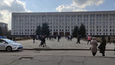 У Полтаві повідомили про замінування Полтавської ОДА