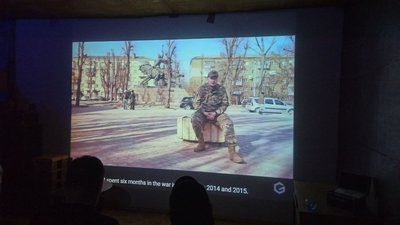"Ми з України". У Вінниці показали фільм про діяльність митців під час війни "Ми з України". У Вінниці показали фільм про діяльність митців під час війни