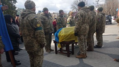 У Тернополі попрощалися із військовослужбовцем Андрієм Теребієм
