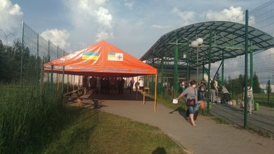 На пункті пропуску "Шегині-Медика" черга: рятувальники встановили намети