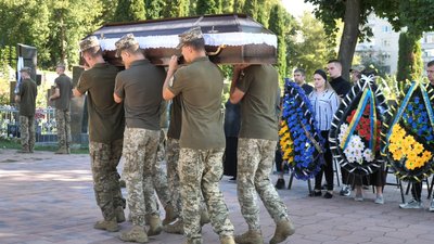 Перепоховали Романа Генвальда на Смолянському військовому кладовищі Перепоховали Романа Генвальда на Смолянському військовому кладовищі