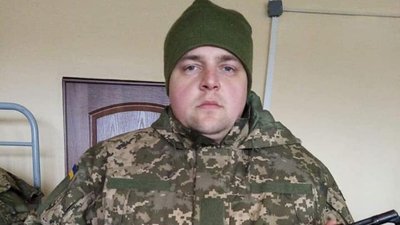 Задячує успіхом загибому вчителю: На Львівщині випускниця склала іспит з історії України на 200 балів Задячує успіхом загибому вчителю: На Львівщині випускниця склала іспит з історії України на 200 балів