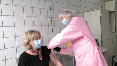 На Херсонщині вакцинували від COVID-19 публічних та громадських діячів
