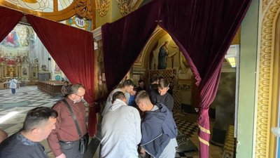 Двері Тернопільського архикатедрального собору відправили на реставрацію