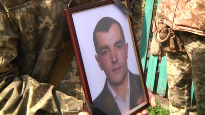 Житомирщина прощається зі своїми героями-оборонцями Житомирщина прощається зі своїми героями-оборонцями