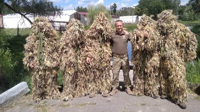 "Чугайстри", які сплели волонтерки об’єднання "Hand made для Армії руками небайдужих полтавок" "Чугайстри", які сплели волонтерки об’єднання "Hand made для Армії руками небайдужих полтавок"