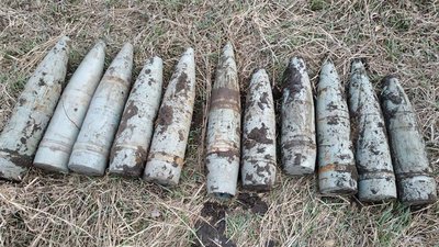 Артилерійські снаряди