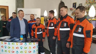 "Воїни світла. Воїни добра": у Луцьку погасили блок поштових марок "Воїни світла. Воїни добра": у Луцьку погасили блок поштових марок