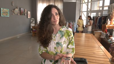 Оберіг з уламками ракет: у Черкасах створили "стріляну" вишиванку Оберіг з уламками ракет: у Черкасах створили "стріляну" вишиванку