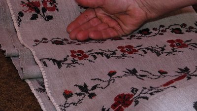 На Житомирщині жителька Овруччини зібрала колекцію із майже восьми сотень вишитих рушників На Житомирщині жителька Овруччини зібрала колекцію із майже восьми сотень вишитих рушників