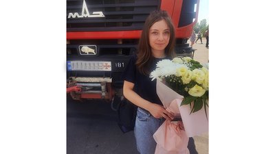 Ось воно – моє щастя на кареті: житомирський рятувальник приїхав освідчуватись у коханні на пожежній машині Ось воно – моє щастя на кареті: житомирський рятувальник приїхав освідчуватись у коханні на пожежній машині
