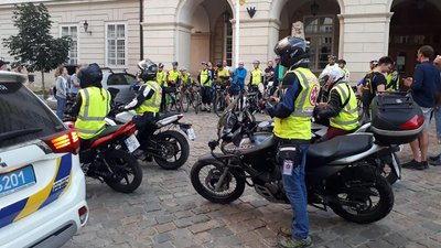 Перший на місці події: львівські байкери надають домедичну допомогу травмованим у ДТП