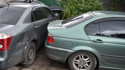 З різницею в півтори години: у Чернігові на вулиці 1 Травня сталися дві ДТП за участі семи авто З різницею в півтори години: у Чернігові на вулиці 1 Травня сталися дві ДТП за участі семи авто