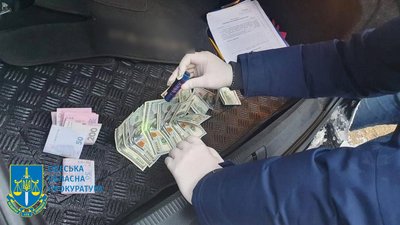 В Одеській області інспектора митниці судитимуть за хабар В Одеській області інспектора митниці судитимуть за хабар
