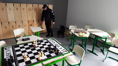 У Львові повідомили про замінування школи: вибухівки не знайшли У Львові повідомили про замінування школи: вибухівки не знайшли