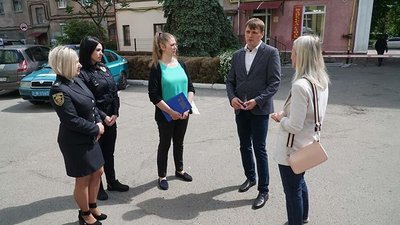 У Тернополі працює проєкт електронної фіксації дій із затриманими У Тернополі працює проєкт електронної фіксації дій із затриманими