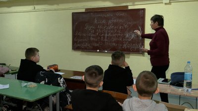До 800 людей: у Ріпкинському ліцеї зробили укриття на три тисячі квадратних метрів До 800 людей: у Ріпкинському ліцеї зробили укриття на три тисячі квадратних метрів