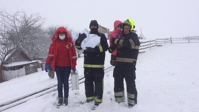 Троє дітей у с. Лазещина на Рахівщині отруїлися чадним газом під час пожежі