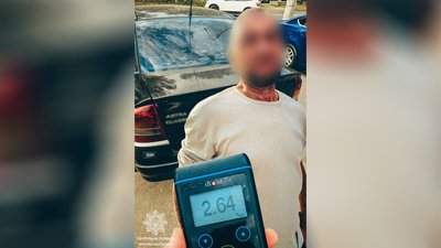 Патрульні зупинили п'яного водія у Чернігові з перевищенням рівня алкоголю у 13 разів