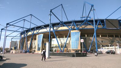 Біля стадіону у Харкові перекриють рух через матч "Металіст" — "Колос"