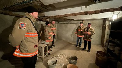 У Миколаєві добровольче формування ремонтує бомбосховище для жителів багатоповерхівки