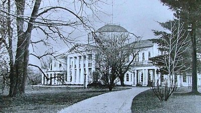 Садовий фасад палацу в Качанівці.1880-ті рр Садовий фасад палацу в Качанівці.1880-ті рр