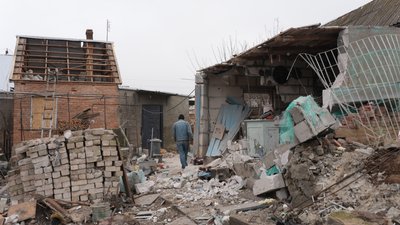 Херсон, обстріли, січень 2025, будинок, цегла