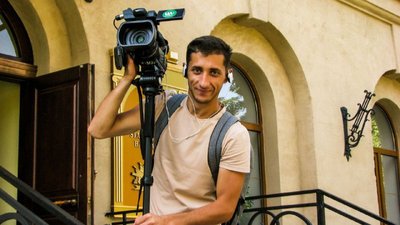 Ходяча вікіпедія, донор, класний друг: у російському полоні перебуває оператор Суспільного Миколаїв Ходяча вікіпедія, донор, класний друг: у російському полоні перебуває оператор Суспільного Миколаїв