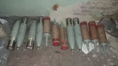 У Сумах виявили сховок з боєприпасами до танкової гармати У Сумах виявили сховок з боєприпасами до танкової гармати