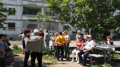 Завершили демонтаж аварійних плит у будинку в Умані, куди влучила російська ракета Завершили демонтаж аварійних плит у будинку в Умані, куди влучила російська ракета